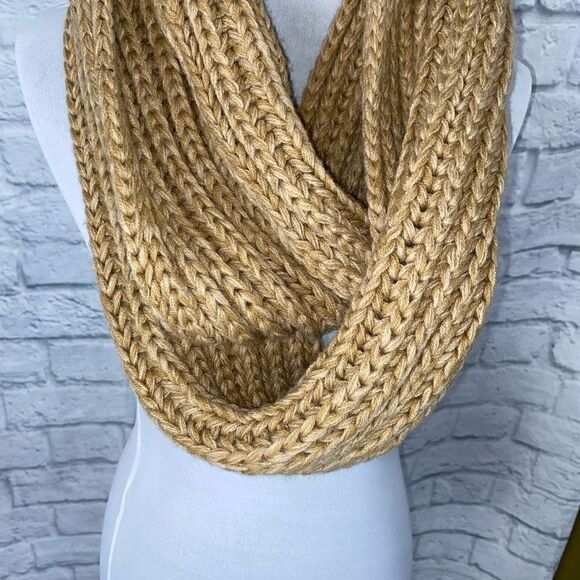Mixit chunky knit tan infinity scarf one size - Picture 2 of 8